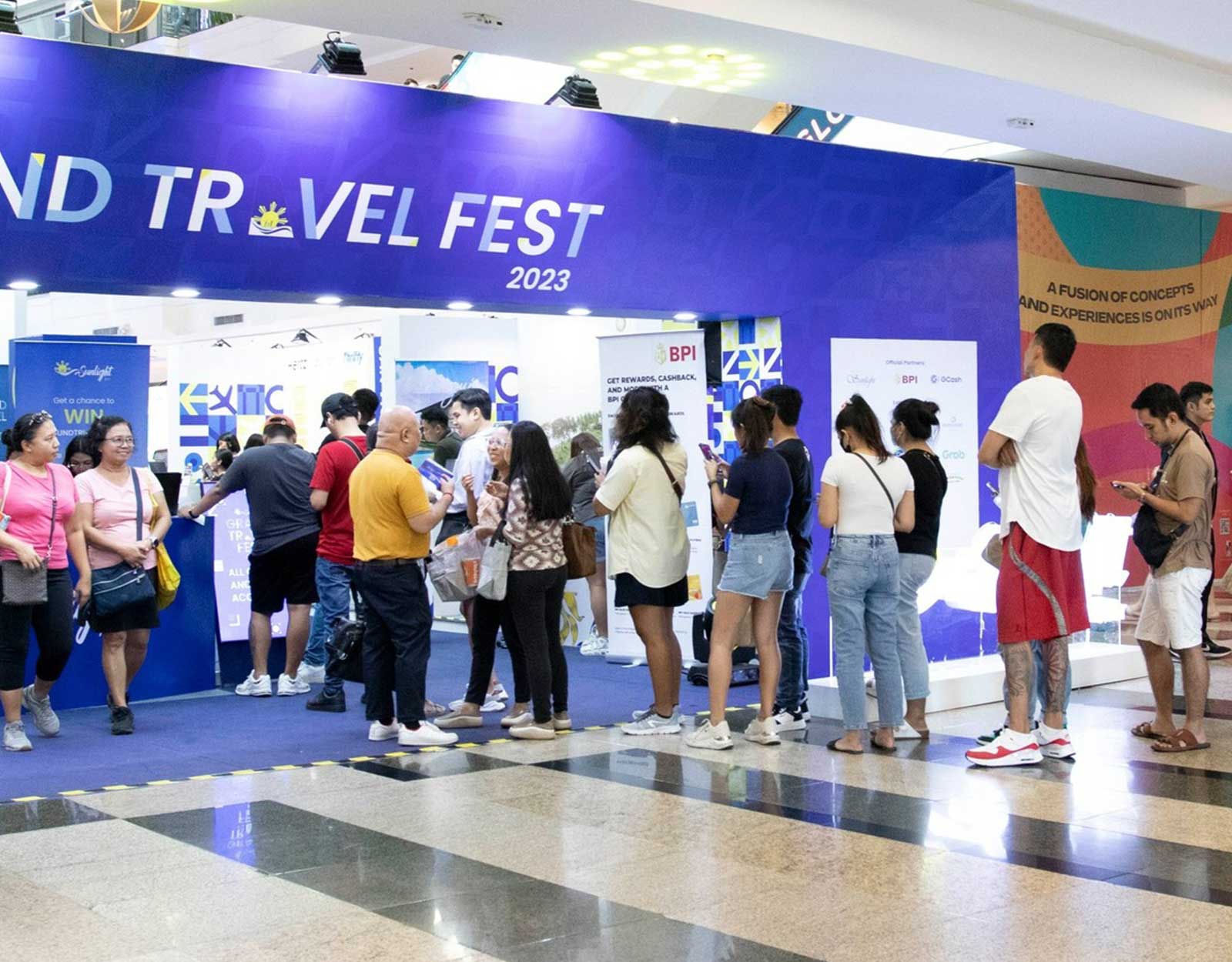 At the Grand Travel Fest 2024 of Sunlight Air, travel enthusiasts can take advantage of exclusive discounted offers at partner hotels and PHP 5 fare deals.